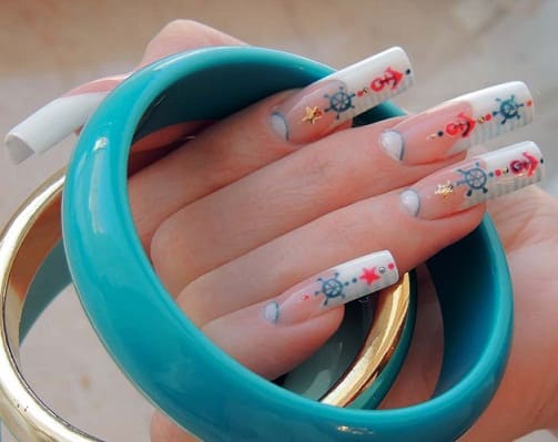 Морской дизайн ногтей