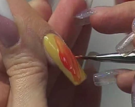 Дизайн ногтей цветными гелями