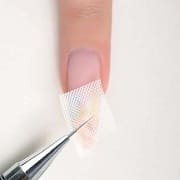 Использование файбергласса в дизайне ногтей