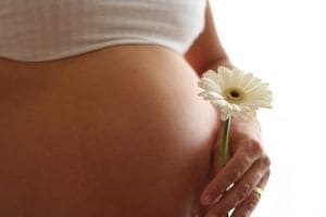Наращивание ногтей во время беременности