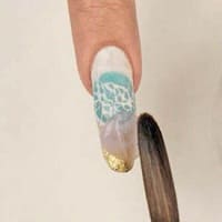 Закрепление кружевной росписи ногтей